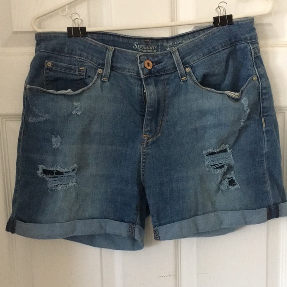 Levi’s Modern Distressed Girlfriend Shorts - Sz 30 - Picture 1 of 5